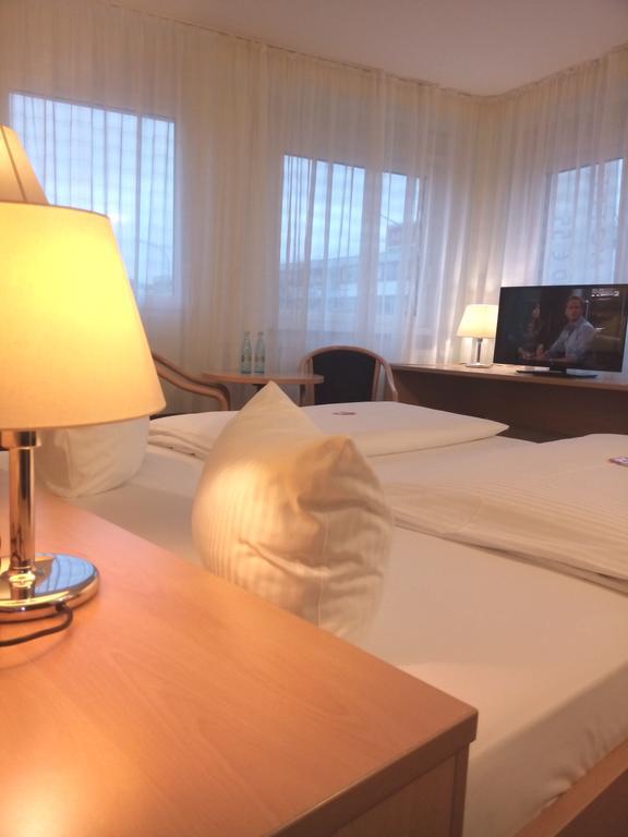 Central Hotel Winnenden Eksteriør billede