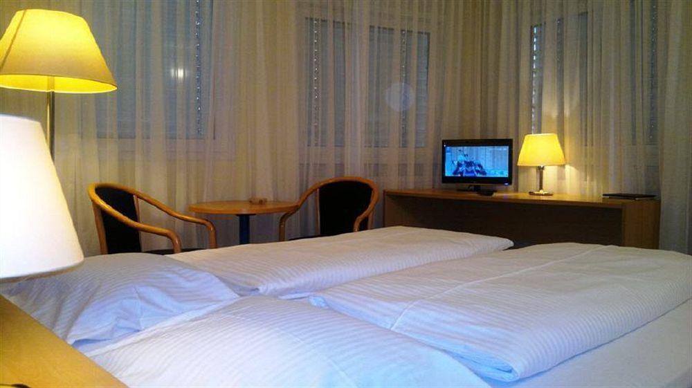 Central Hotel Winnenden Eksteriør billede