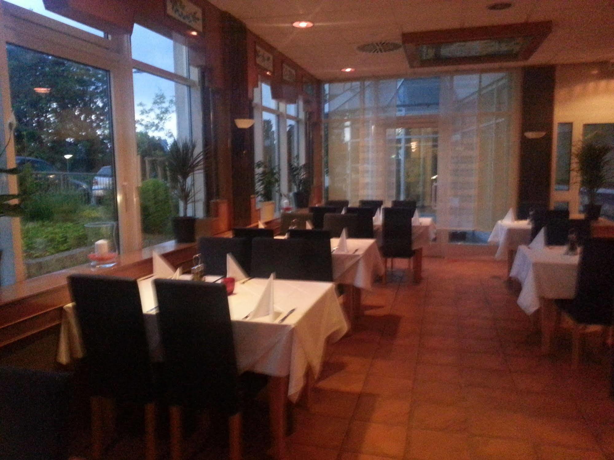 Central Hotel Winnenden Eksteriør billede