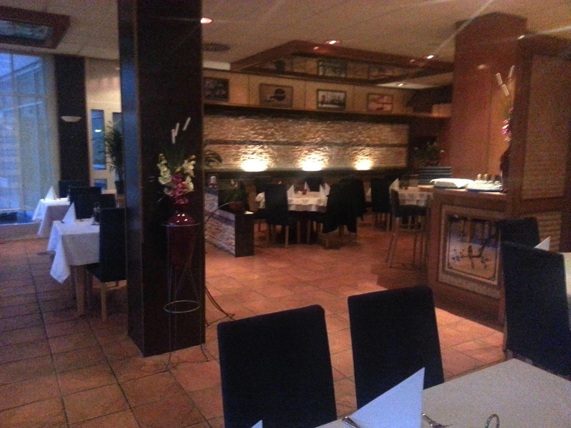 Central Hotel Winnenden Eksteriør billede