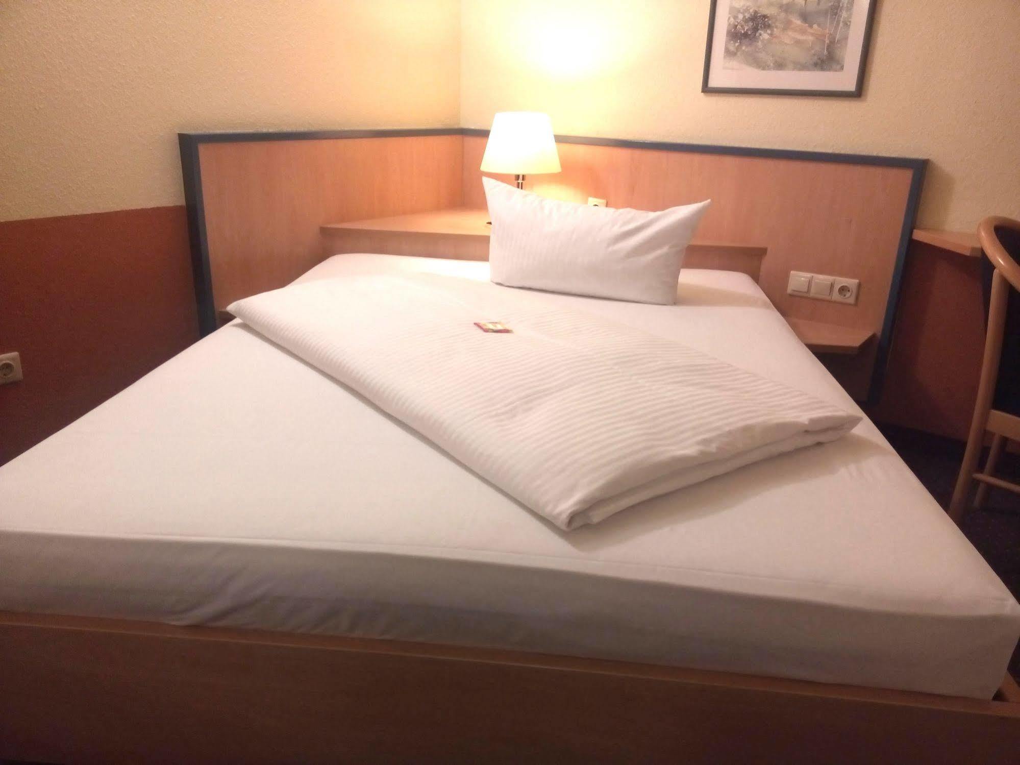 Central Hotel Winnenden Eksteriør billede