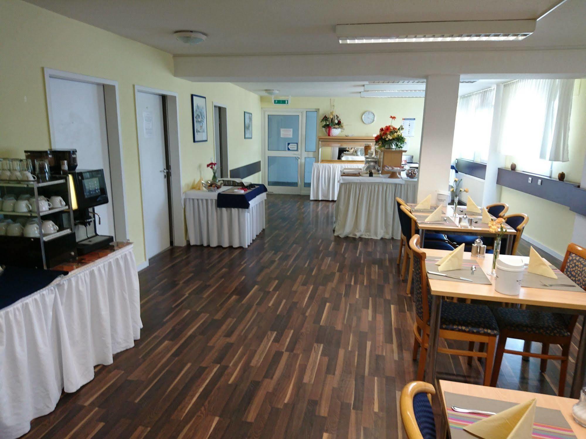 Central Hotel Winnenden Eksteriør billede