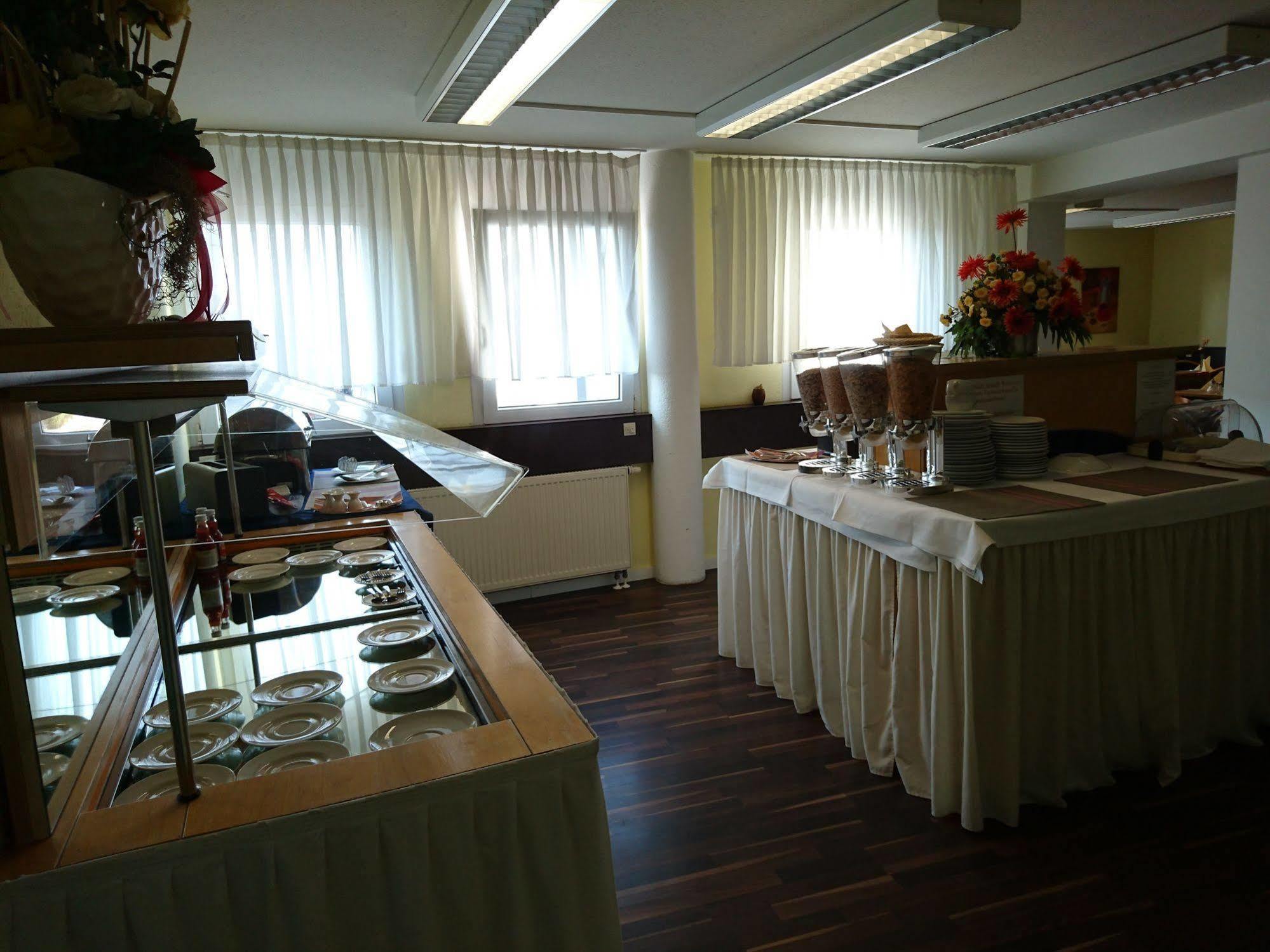 Central Hotel Winnenden Eksteriør billede